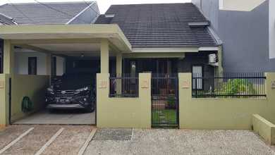 Dijual Rumah Strategis di Pondok Gede, Bekasi - LT 200m²