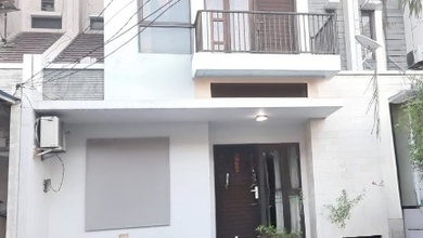 Kesempatan Rumah di Tarumajaya, Bekasi, LB 100m², Harga 1,2 Miliar
