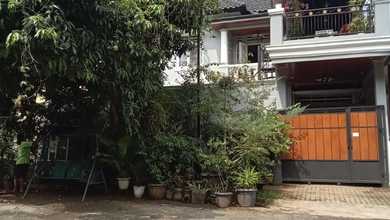 Kesempatan Rumah di Cibubur, Jakarta Timur, LB 350m², Harga 2,5 Miliar