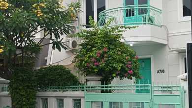 Rumah Prestisius untuk Disewakan di Kembangan, Jakarta Barat, Harga 3,3 Miliar /tahun