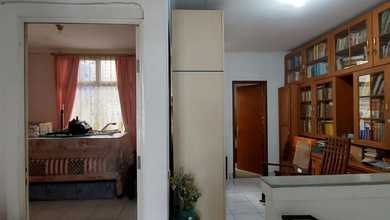 Rumah Dijual di Semanan, Jakarta Barat, LB 180m², Harga Kompetitif!