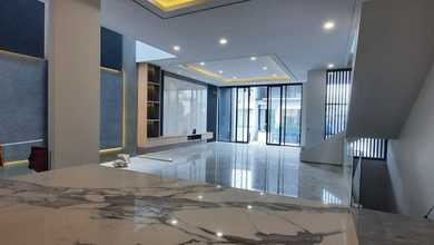 For Sale rumah Eksklusif di Permata Buana, Jakarta Barat - LT 144m²