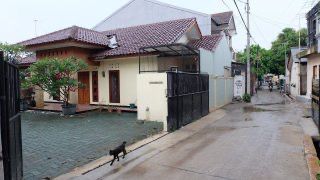 Rumah Premium area Jatiwaringin, Bekasi, LT 120 m2