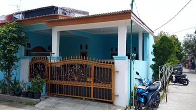 Jual Rumah Strategis di Golden City, Bekasi - LT 94m²