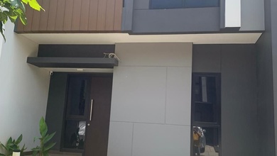 Rumah Sewaan Murah di Summarecon Crown Gading, Bekasi, 4 KT, Harga 60 Juta /tahun