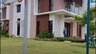 For Sale rumah Eksklusif di Summarecon Bekasi, Bekasi - LT 193m²