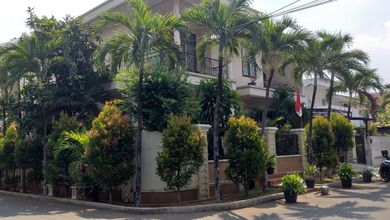 Hunian Elite di Kawasan Pulomas, Jakarta Timur, LB 400m², Harga 7,5 Miliar