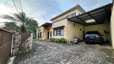 Kesempatan Eksklusif, rumah Mewah di Pamulang, Tangerang Selatan, LB 350m²