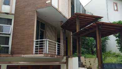 For Sale rumah Mewah di Lebak Bulus, Jakarta Selatan - LT 230m²
