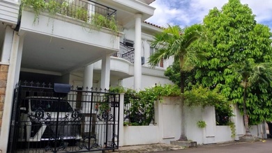 For Sale rumah Mewah di Galaxy, Bekasi - LT 232m²
