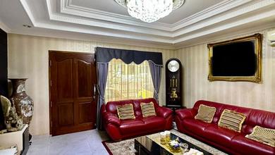 Rumah Elite di Kawasan Pulomas, Jakarta Timur, LB 180m², Harga 10,8 Miliar