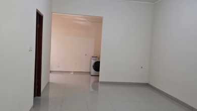 Dijual Rumah Strategis di Harapan Indah, Bekasi - LT 90m²