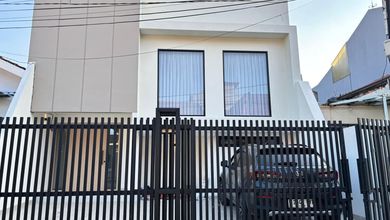 Penawaran Langka, rumah Mewah di Kelapa Gading, Jakarta Utara, LB 160m²