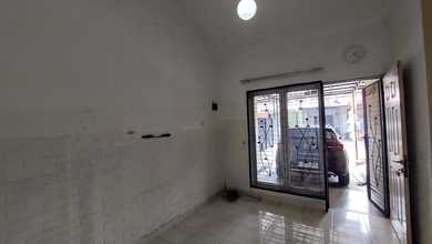 Rumah Sewa Nyaman Lokasi Harapan Indah, Bekasi, LB 42m²