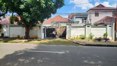 For Sale rumah Mewah di Menteng, Jakarta Pusat - LT 725m²