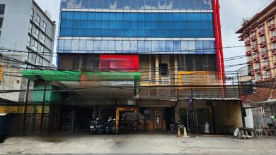 Jual Cepat... Cocok Untuk Kost Kostan , Jalan depan 10 M². LOKASI BAGUSSS!!