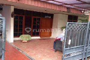 Jual Rumah Nyaman di Ciledug, Tangerang - LT 155m²