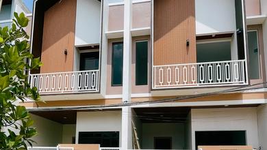 Rumah Dijual di Duren Sawit, Jakarta Timur, LB 212m², Harga Kompetitif!