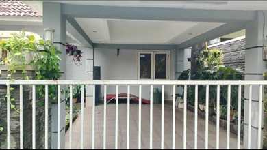 Kesempatan Rumah di Kemang Pratama, Bekasi, LB 120m², Harga 2,2 Miliar