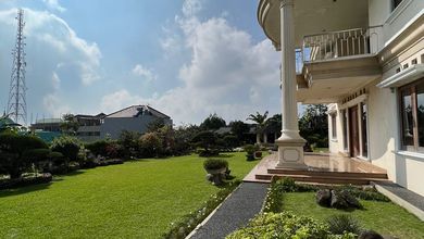 Dijual Villa Ada Kolam Renang di Jalan Raya Puncak Pass