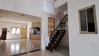 Properti Siap Pakai di Area Modernland, Tangerang, LT 132m²