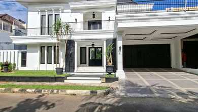 For Sale rumah Eksklusif di Bintaro, Tangerang Selatan - LT 400m²