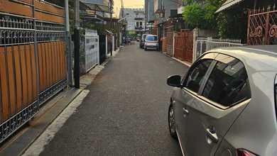 Hunian Elegan di Sunter, Jakarta Utara, 5 Kamar Tidur, LT 96m²