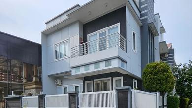 Penawaran Eksklusif, rumah Prestisius di Cengkareng, Jakarta Barat, LB 126m²