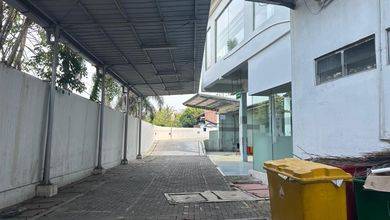 Disewakan. Showroom.mobil Siap.pkai