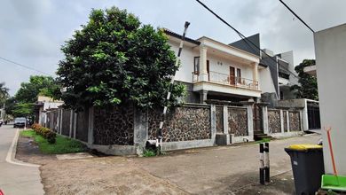 Rumah Elite di Kawasan Meruya, Jakarta Barat, LB 300m², Harga 7,5 Miliar