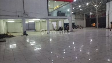 Disewa Bangunan Ex Showroom Mobil, Luas 2.500 M², Jurumudi, Benda, Tangerang