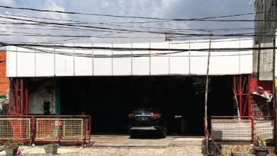  Ruang Usaha Ex Bengkel Lokasi Strategis di Jalan Pramuka, Jakarta Timur