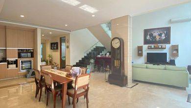 Jual Rumah Siap Huni area Pondok Indah, Jakarta Selatan, Luas 305 m2