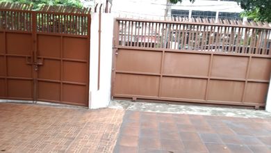 Kesempatan Langka, rumah Mewah di Kebayoran Lama, Jakarta Selatan, LB 350m²