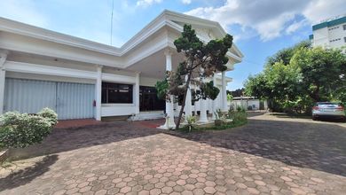 Jual Rumah Bagus LT 1710 m2 di Laweyan, Solo