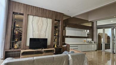 Disewakan Rumah Minimalis di Pantai Indah Kapuk, Jakarta Utara, Luas  200 m2