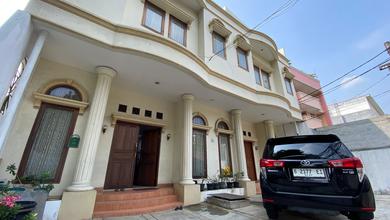 Jual Rumah Cantik LT 400 m2 area Pasar Baru, Jakarta Pusat