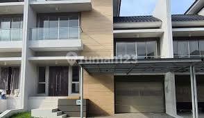 Rumah Mewah di Kawasan Golf Island, Jakarta Utara, LB 300m², Harga 8,8 Miliar