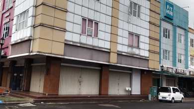 DISEWAKAN RUKO HOEK 3 LANTAI SUDAH RENOV DI GOLDEN BOULEVARD BSD CITY