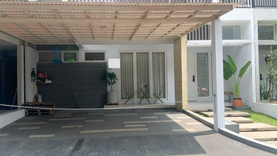 For Sale rumah Premium di Grand Wisata, Bekasi - LT 180m²