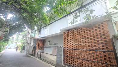 Dijual kos kosan 3 lantai dekat kampus Gunadarma UI depok strategis SHM