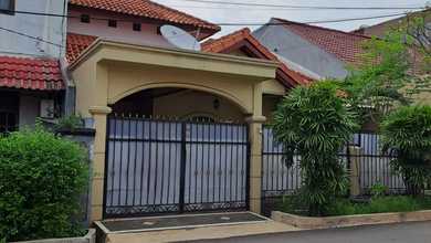 Kesempatan Rumah di Pamulang, Tangerang Selatan, LB 200m², Harga 1,75 Miliar