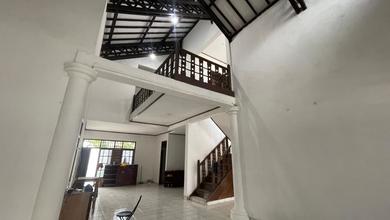 Rumah Elite di Kawasan Margonda, Depok, LB 275m², Harga 3,85 Miliar