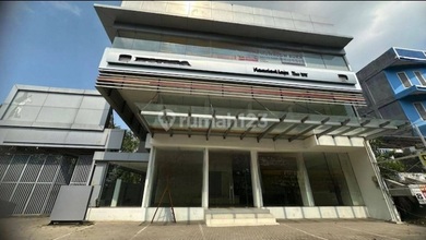 Ruang-usaha Ex Showroom 1.657 M² di Sunter