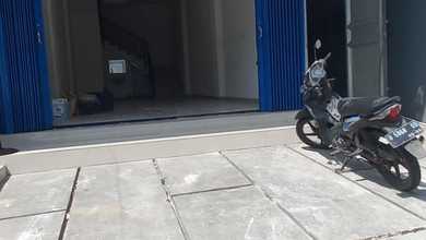 Ruko Siap Huni 4,5 Lt bisa untuk Klinik Salon Toko Kantor . Plong