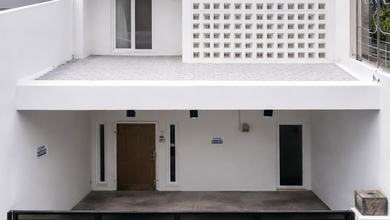 Kesempatan Rumah di Tanjung Duren, Jakarta Barat, LB 120m², Harga 1,4 Miliar