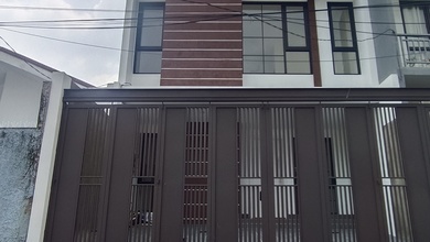 Kesempatan Eksklusif, rumah Prestisius di Sunrise Garden, Jakarta Barat, LB 150m²