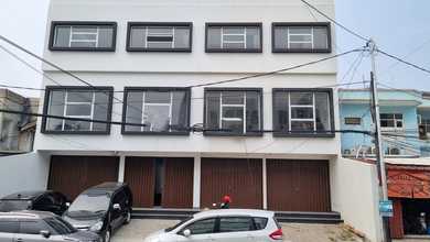 Ruko Baru Siap Huni. Dijln Utama. Akses Ramai