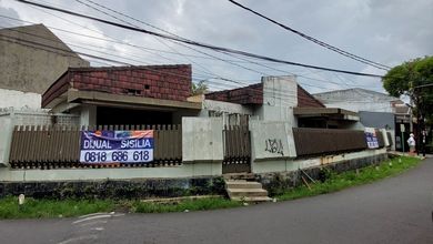 Kesempatan Eksklusif, rumah Mewah di Cipinang, Jakarta Timur, LB 300m²