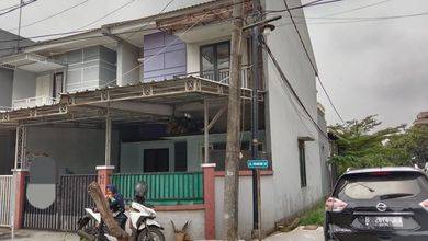 Jual Rumah Megah LT 96 m2 Kawasan Taman Royal, Tangerang
